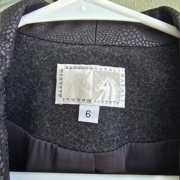 Alberto Makali Vintage Black Blazer with Studded Lapel - Picture 8 of 11